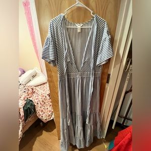 Salon blue and white striped dress string ties in the front Maxi medium size.